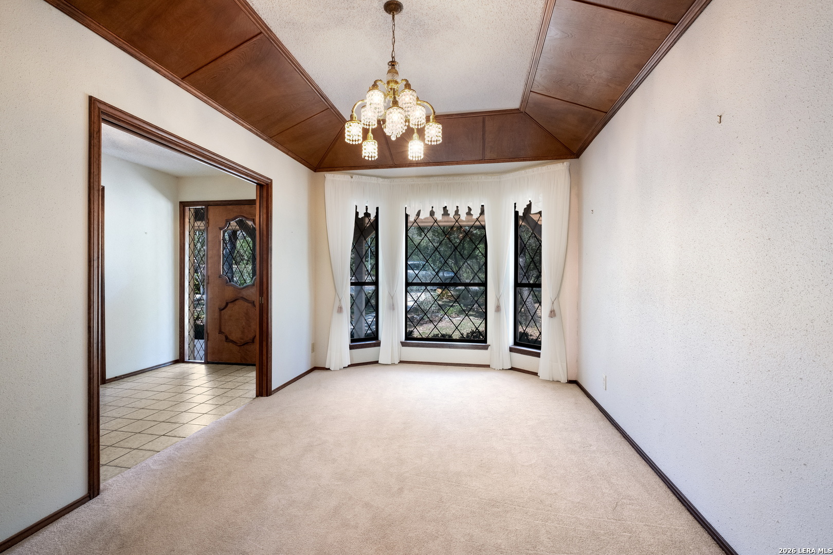 19824 Chimney Creek Road Helotes, TX 78023 - Photo 6 of 40