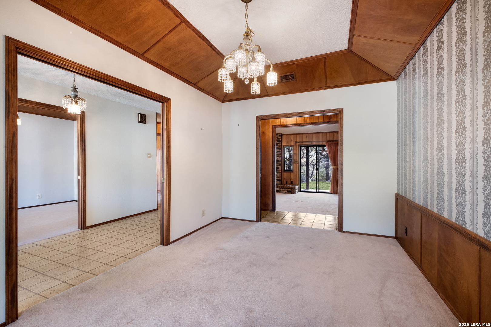 19824 Chimney Creek Road Helotes, TX 78023 - Photo 8 of 40