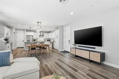 $975,000 | 2144 Swallowtail Walk, Gardena, CA 90247