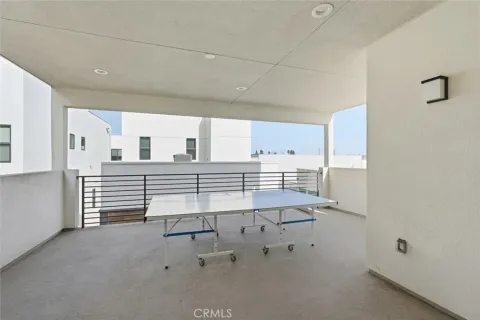 $975,000 | 2144 Swallowtail Walk, Gardena, CA 90247