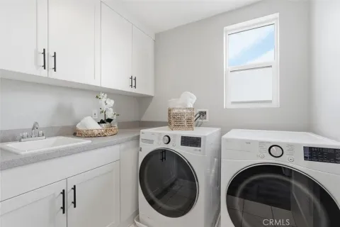 $975,000 | 2144 Swallowtail Walk, Gardena, CA 90247