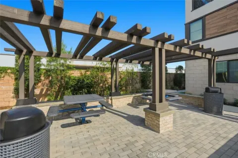 $975,000 | 2144 Swallowtail Walk, Gardena, CA 90247