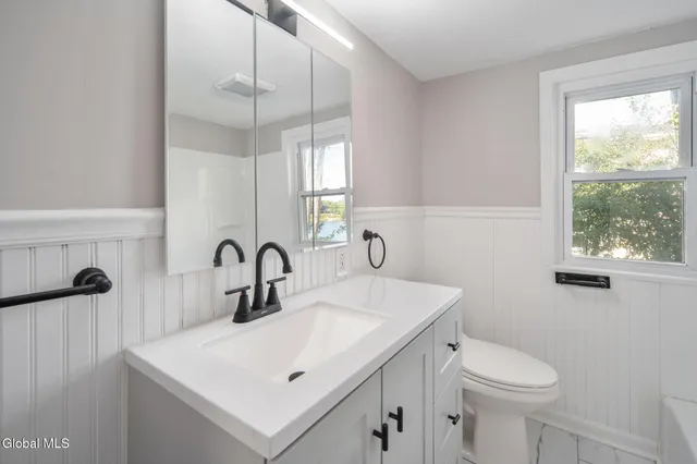 $419,999 | 178 Pershing Avenue, North Greenbush, NY 12198