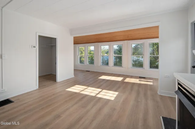 $419,999 | 178 Pershing Avenue, North Greenbush, NY 12198