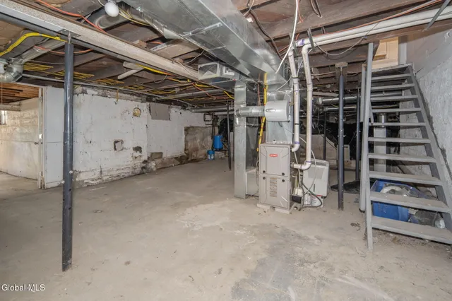 $419,999 | 178 Pershing Avenue, North Greenbush, NY 12198