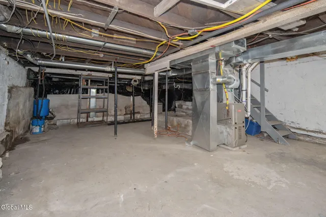 $419,999 | 178 Pershing Avenue, North Greenbush, NY 12198