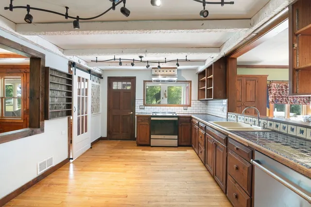 $425,000 | 76 Spruce Street, Brattleboro, VT 05301