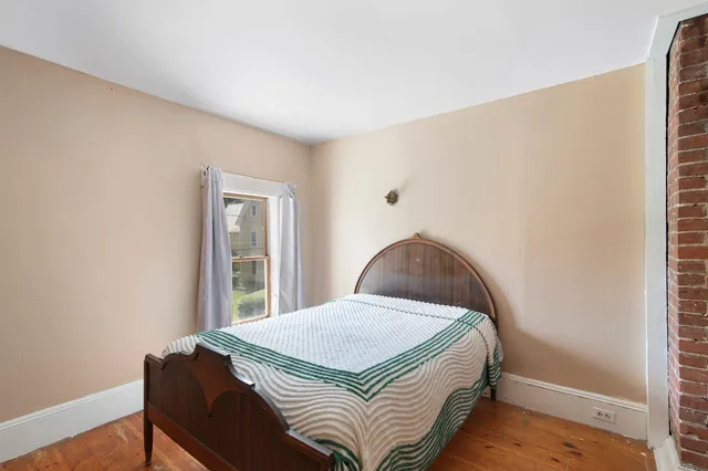 $425,000 | 76 Spruce Street, Brattleboro, VT 05301