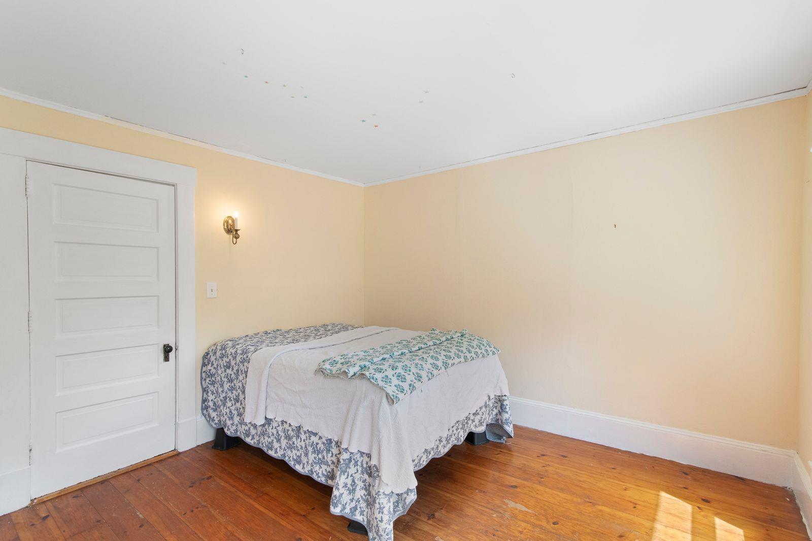 76 Spruce Street Brattleboro, VT 05301 - Photo 26 of 44