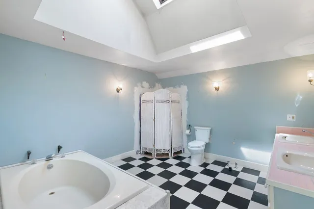 $425,000 | 76 Spruce Street, Brattleboro, VT 05301