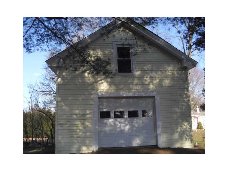 141 Chadsey Road North Kingstown, RI 02852 - Photo 3 of 9 Parking Lot/Garage.