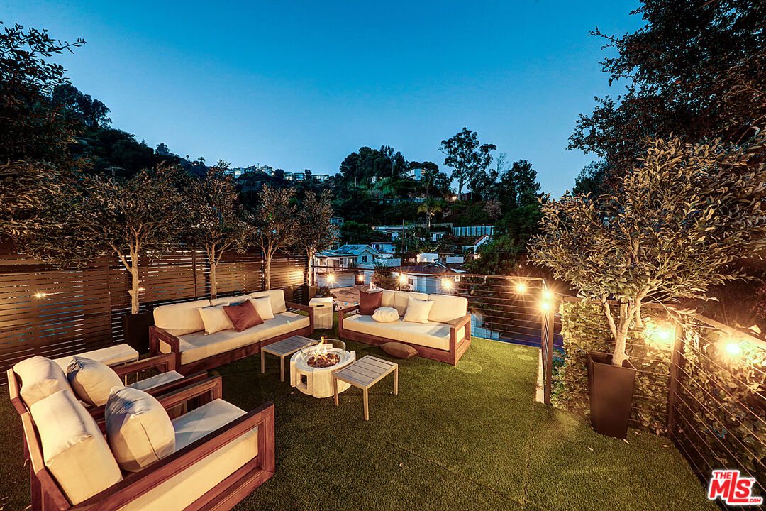 8326 Ridpath Drive Los Angeles, CA 90046 - Photo 13 of 43