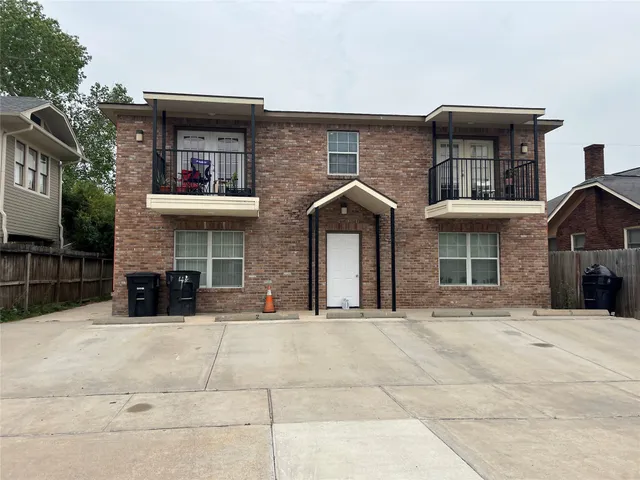 $950 | 4719 Clay Street, Unit 2, Houston, TX 77023