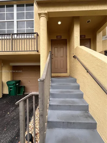 a view of entryway with a front door