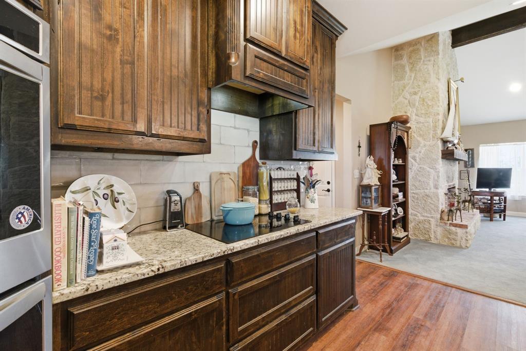 3020 Jolene Court Springtown, TX 76082 - Photo 9 of 31