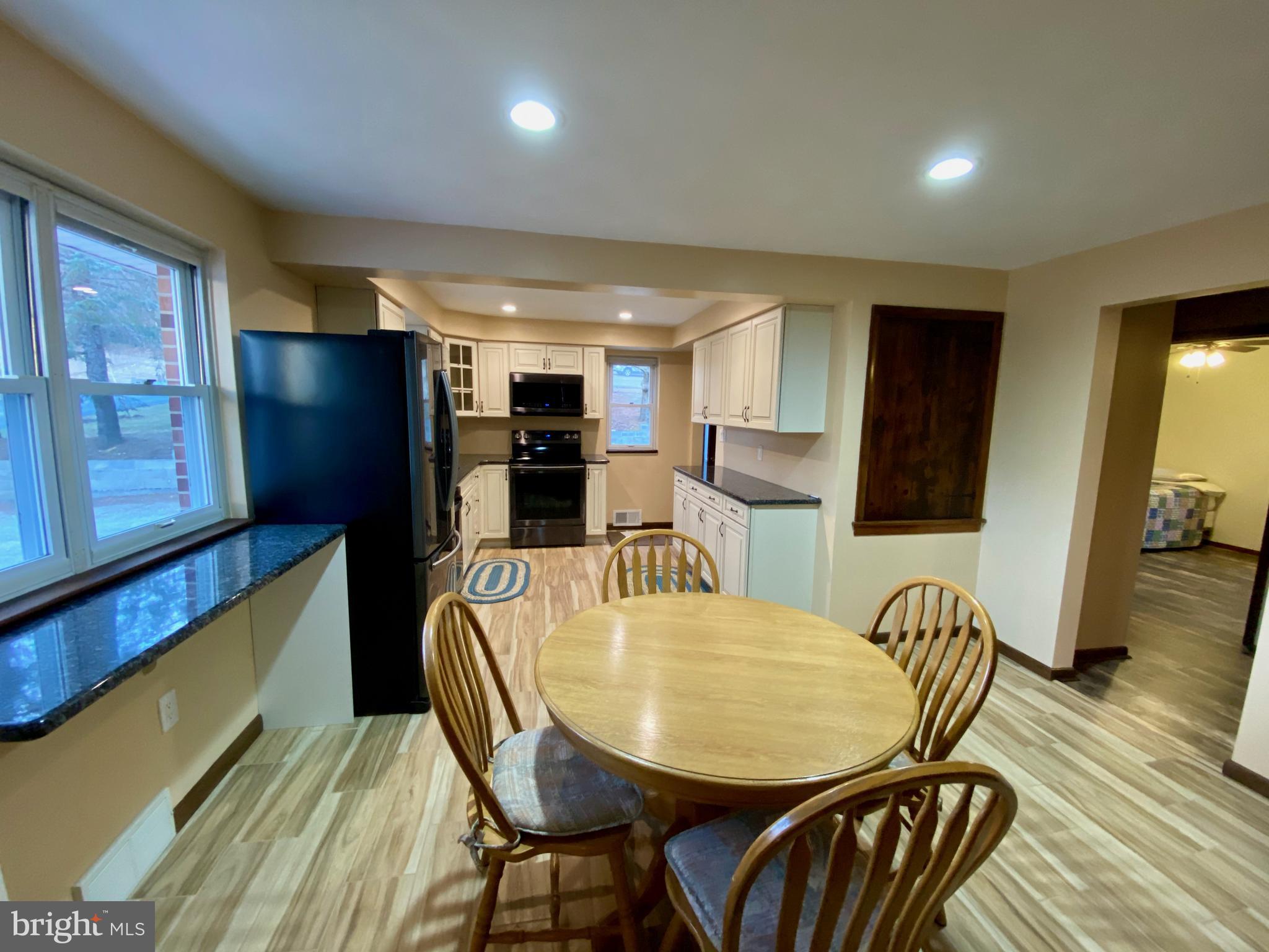 1250 Tower Road York, PA 17406 - Photo 10 of 48 Dining Area