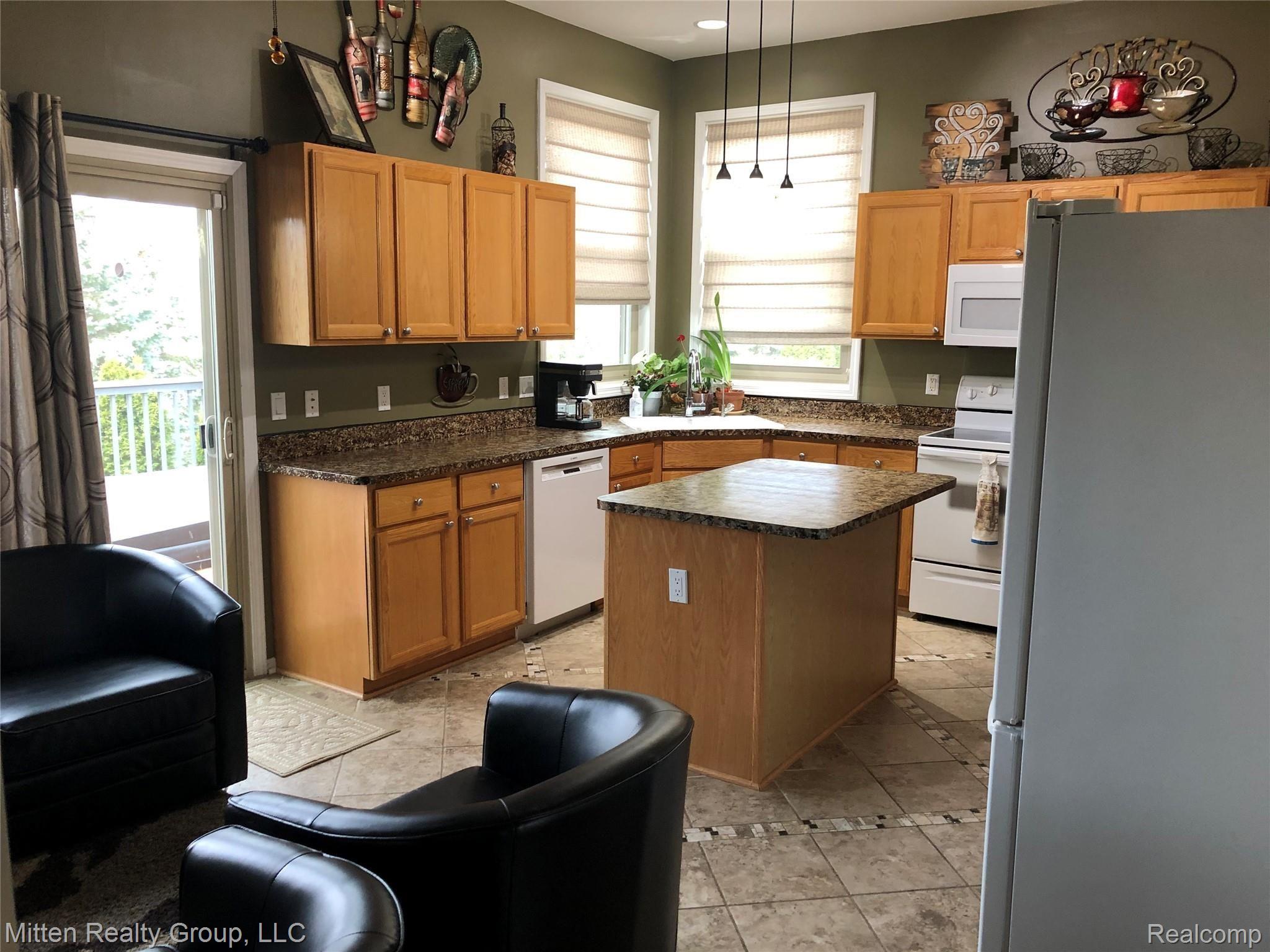 3922 Red Root Road Lake Orion, MI 48360 - Photo 9 of 25 File_013.jpeg