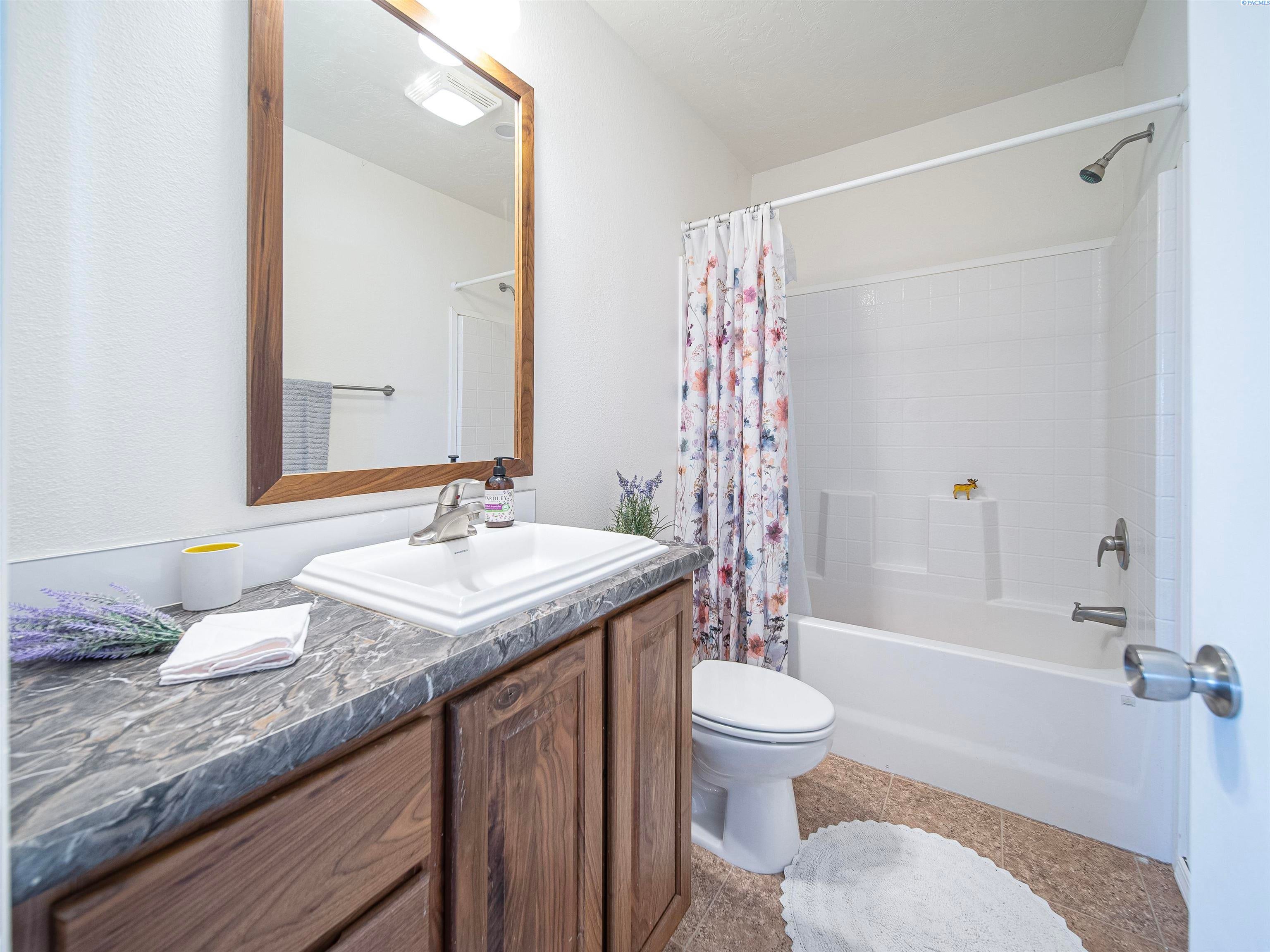 7904 South Griffin Road Prosser, WA 99350 - Photo 18 of 35 Gallery Image 18