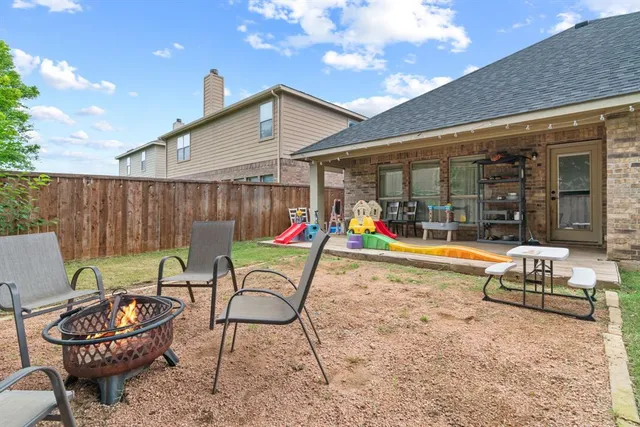 a view of outdoor space yard and patio