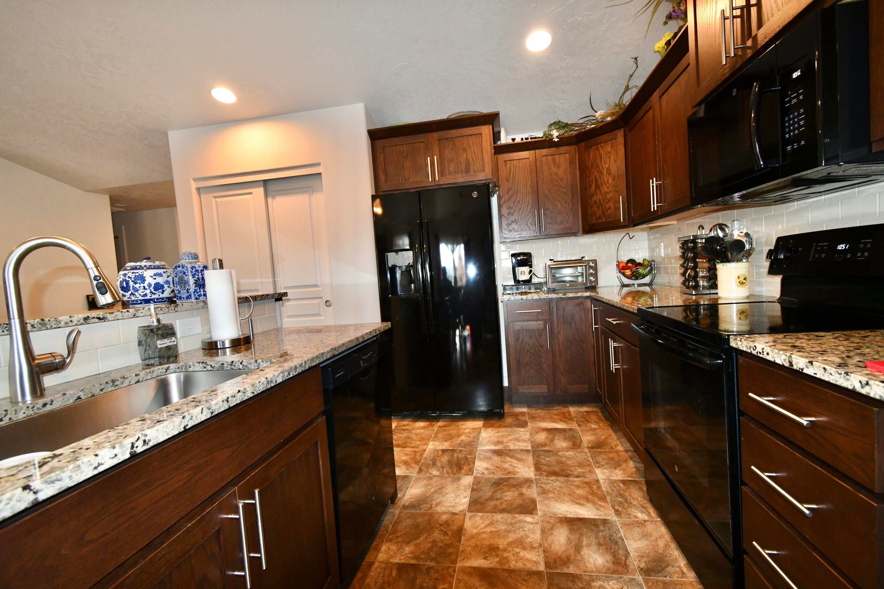 1670 Southwest 36th Way Redmond, OR 97756 - Photo 25 of 53 BSR_3641