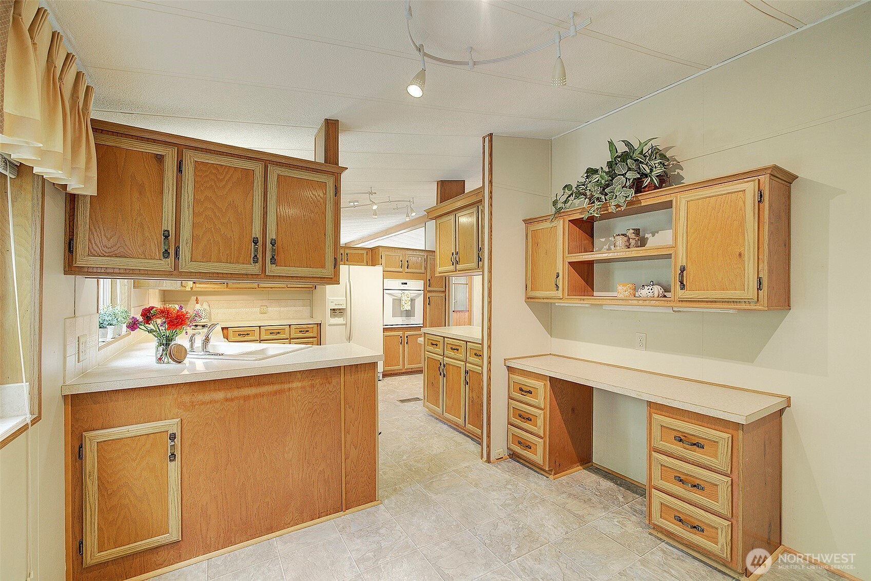 17308 Woodcrest Drive Northeast Bothell, WA 98011 - Photo 17 of 40