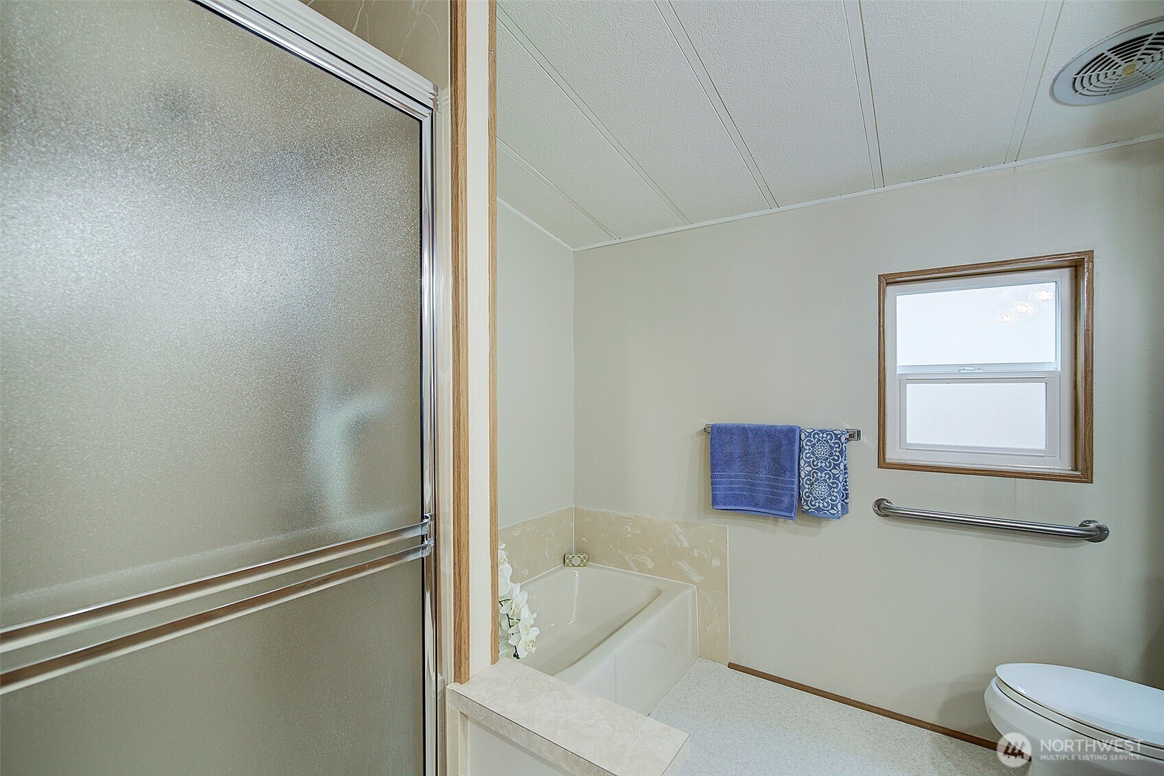 17308 Woodcrest Drive Northeast Bothell, WA 98011 - Photo 24 of 40