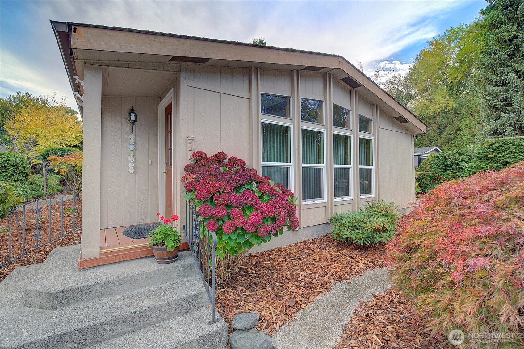 17308 Woodcrest Drive Northeast Bothell, WA 98011 - Photo 3 of 40