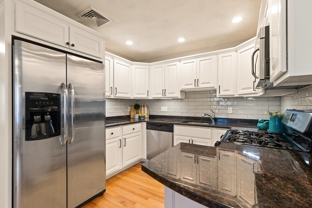 36 Middlesex Avenue, Unit 2 Wilmington, MA 01887 - Photo 9 of 24