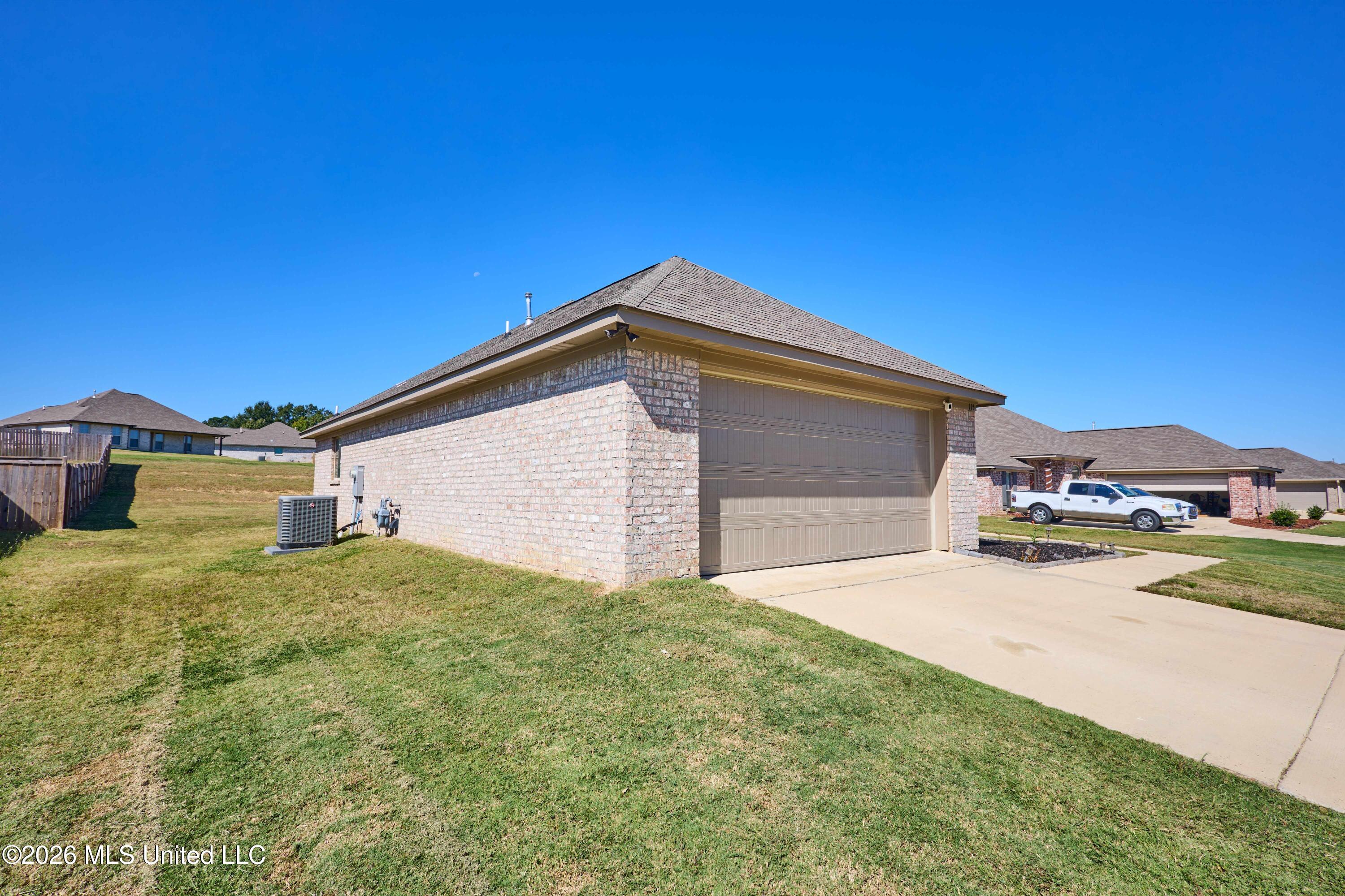 115 Rotherfield Place Canton, MS 39046 - Photo 2 of 4 115 Rotherfeild 30