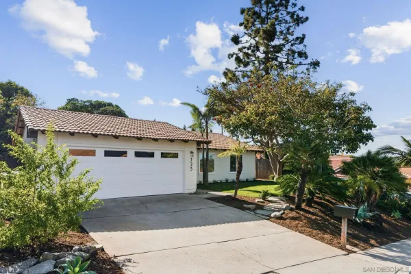 $1,888,888 | 725 Santa Florencia, Solana Beach, CA 92075