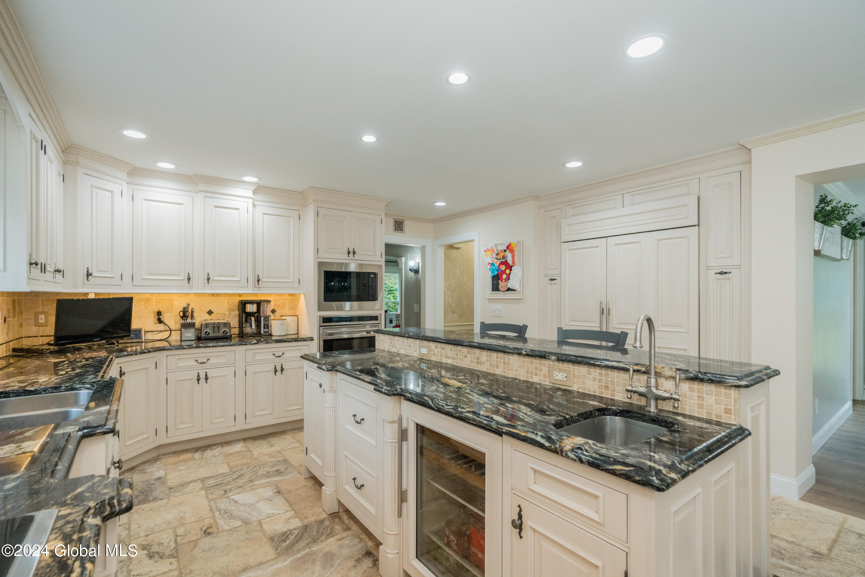 17 Revere Road Queensbury, NY 12804 - Photo 8 of 50 DSC02126