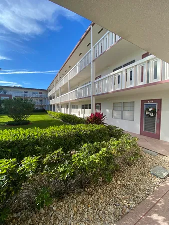 $79,900 | 429 Fanshaw North, Unit K, Boca Raton, FL 33434