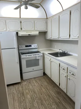 $79,900 | 429 Fanshaw North, Unit K, Boca Raton, FL 33434