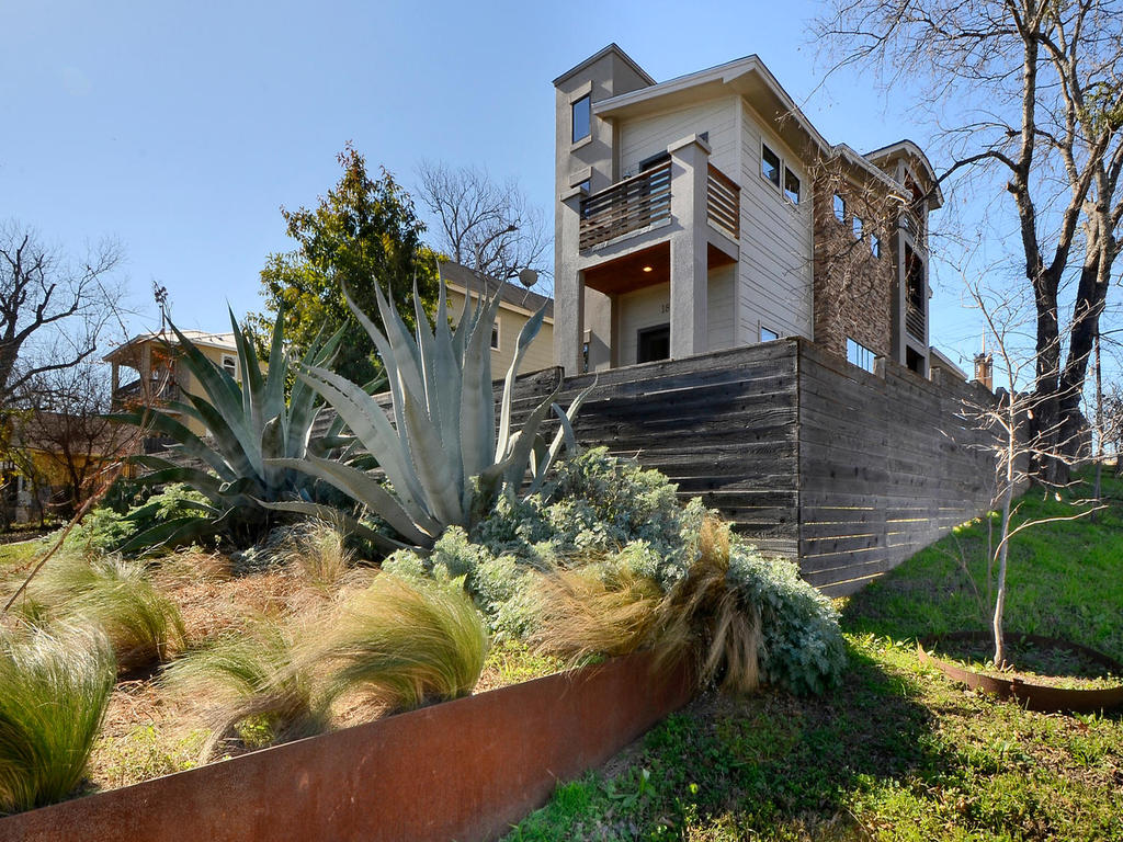 1814 Maple Avenue Austin, TX 78702 - Photo 1 of 1