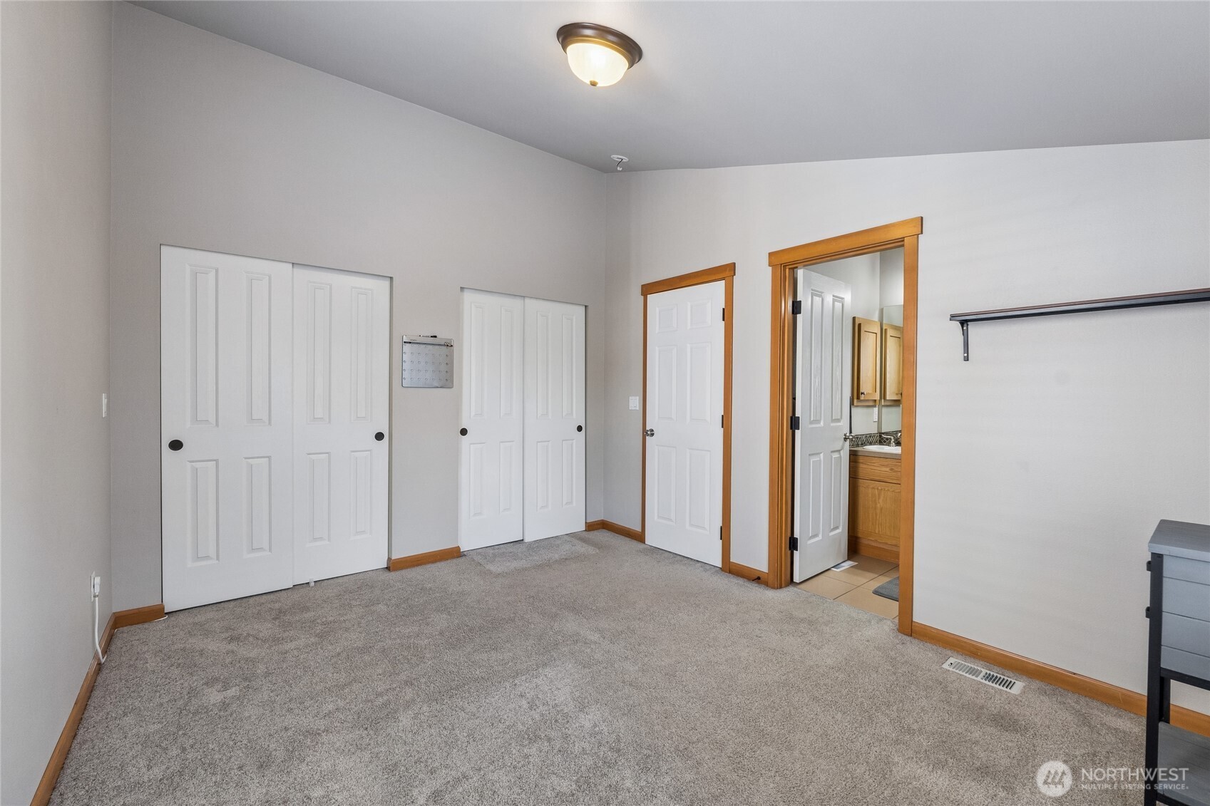 6331 42nd Avenue Southwest, Unit B Seattle, WA 98136 - Photo 19 of 27