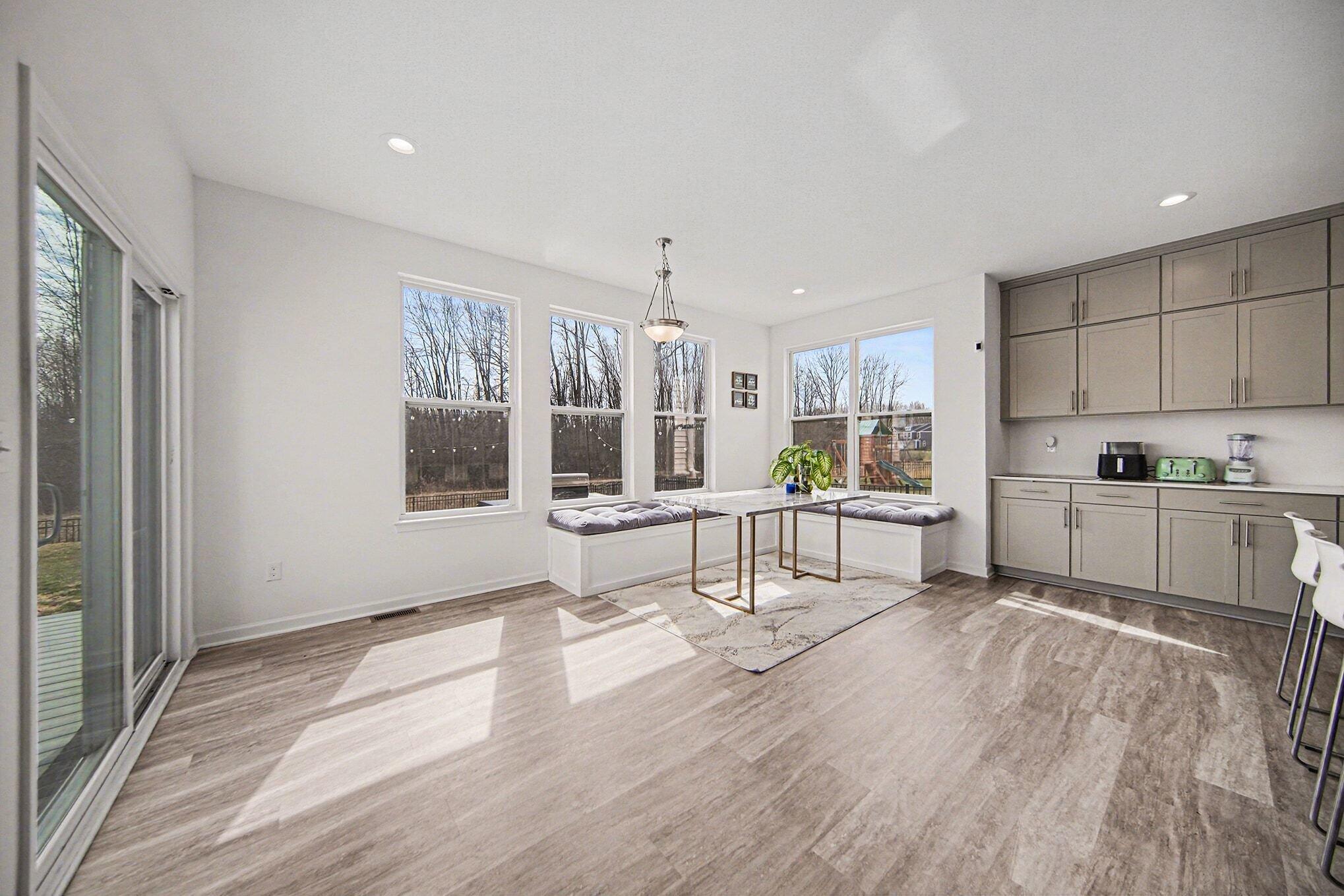 2946 Prairie View Road Ann Arbor, MI 48108 - Photo 10 of 48 013_file_5984