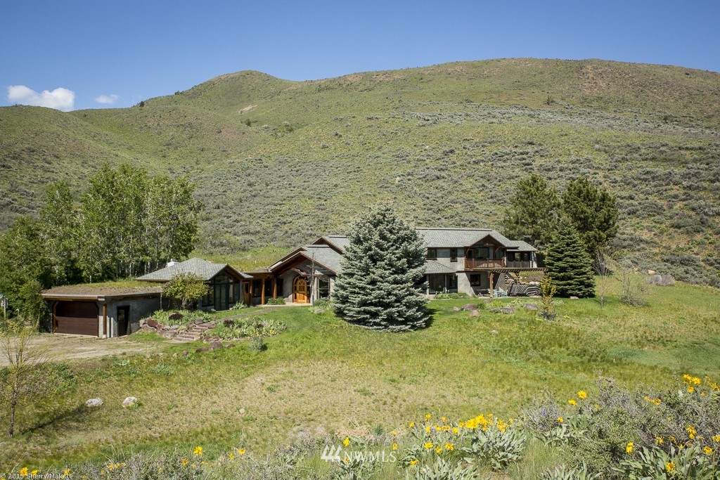 348 Rendezvous Road Winthrop, WA 98862 - Photo 1 of 25 Gallery Image 1
