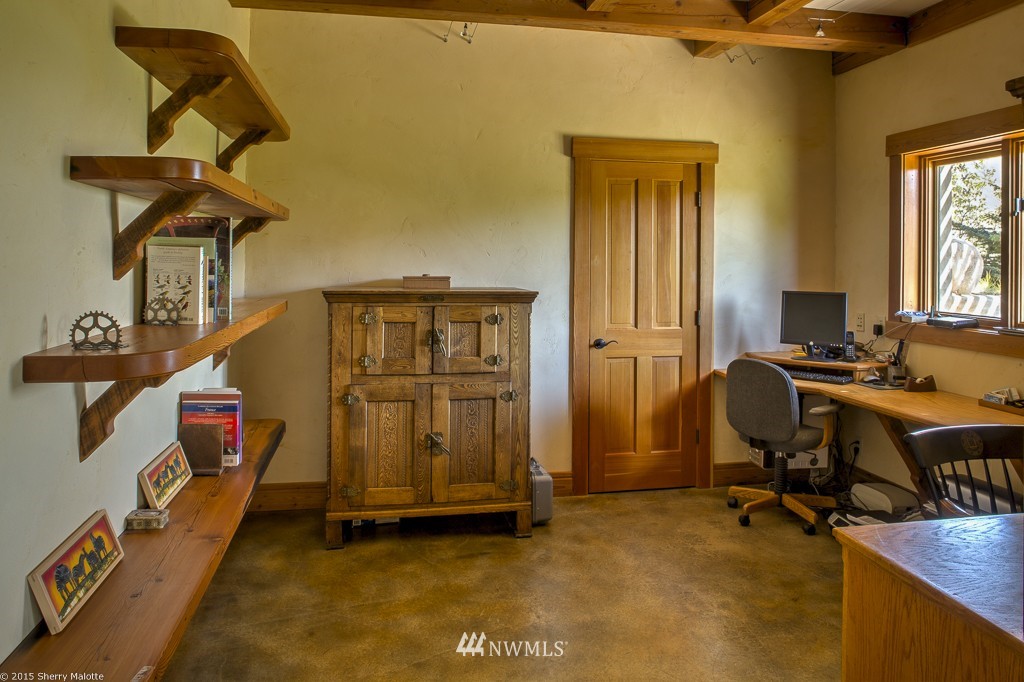 348 Rendezvous Road Winthrop, WA 98862 - Photo 14 of 25 Gallery Image 14