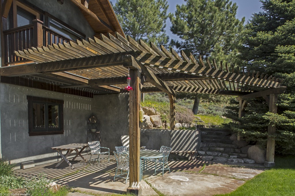 348 Rendezvous Road Winthrop, WA 98862 - Photo 6 of 25 Gallery Image 6