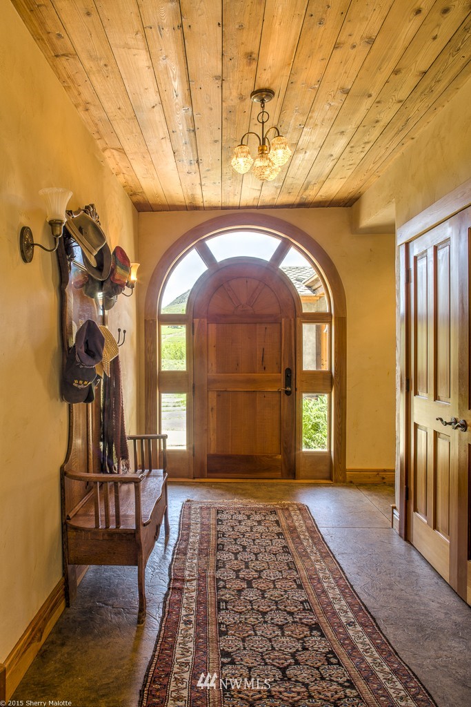 348 Rendezvous Road Winthrop, WA 98862 - Photo 7 of 25 Gallery Image 7