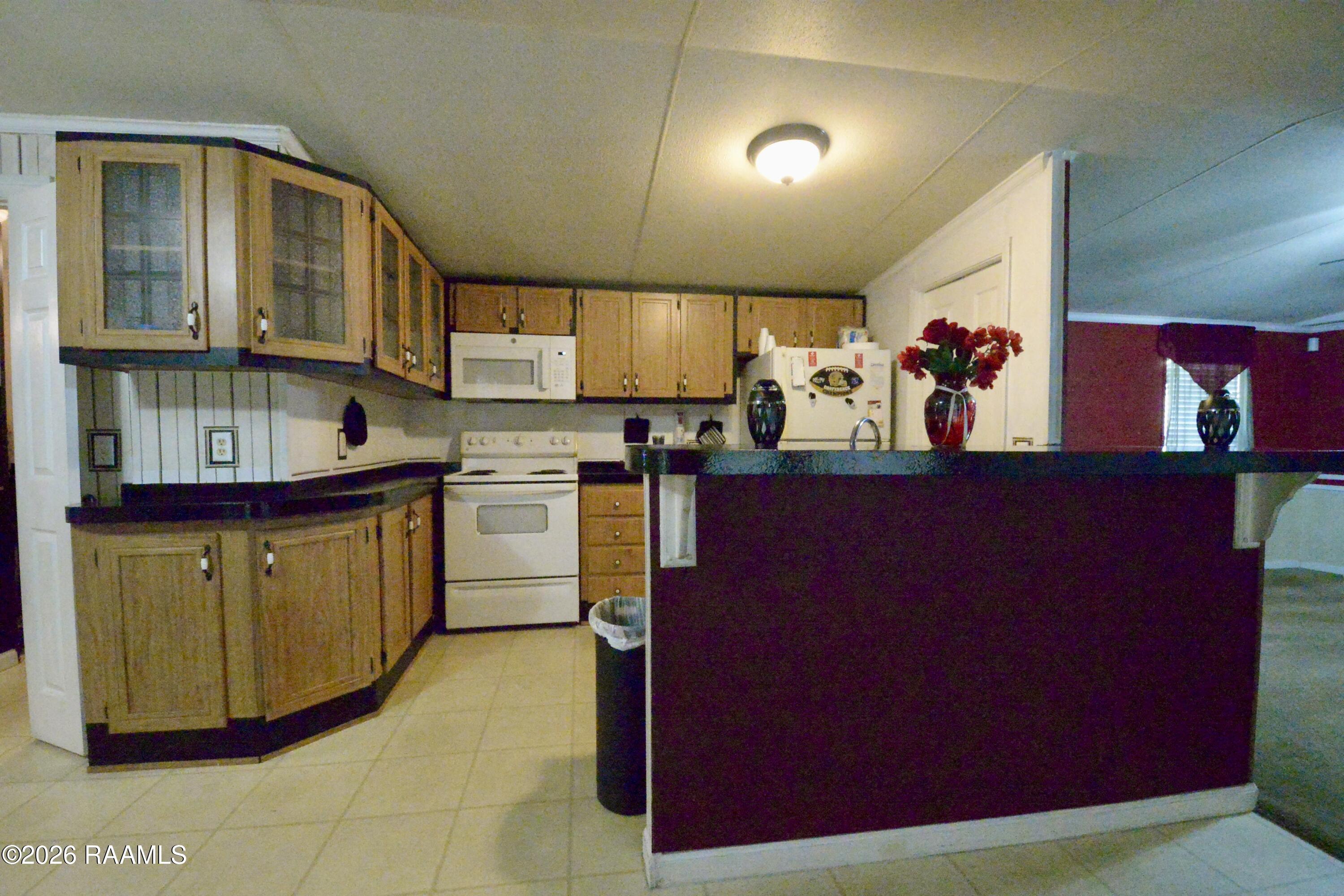 413 Hebert Street Jeanerette, LA 70544 - Photo 12 of 20 Kitchen