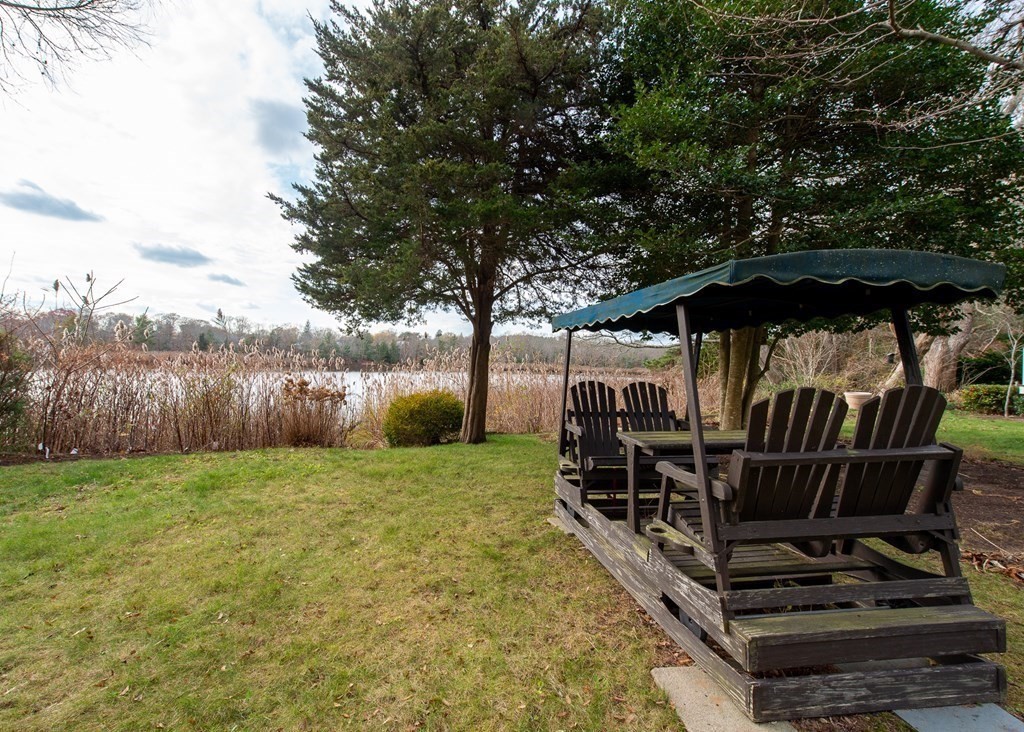 33 Mayflower Ridge Drive Wareham, MA 02571 - Photo 16 of 42