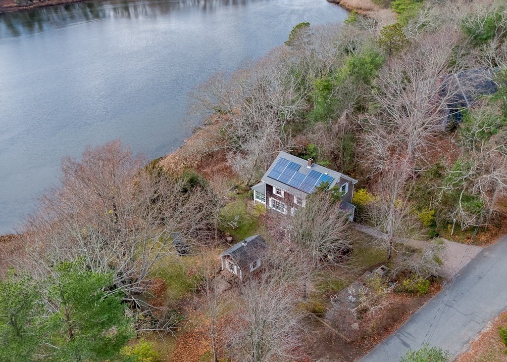 33 Mayflower Ridge Drive Wareham, MA 02571 - Photo 2 of 42