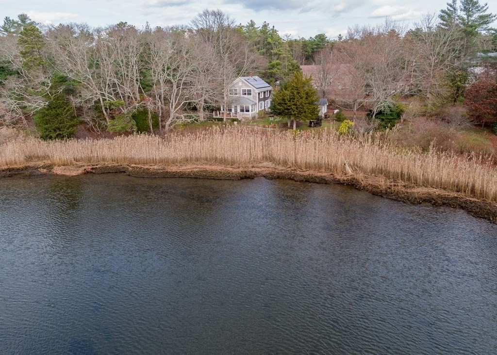 33 Mayflower Ridge Drive Wareham, MA 02571 - Photo 3 of 42