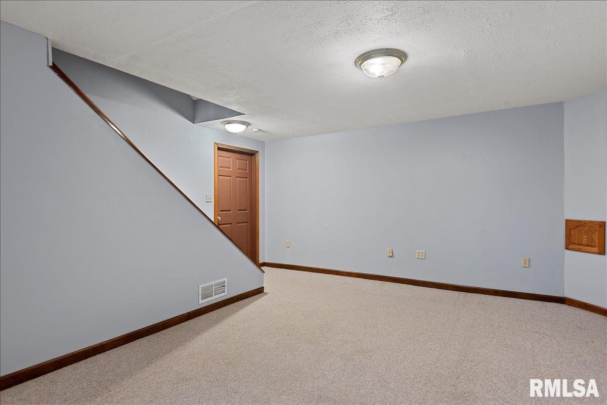 5 Taft Drive Rochester, IL 62563 - Photo 36 of 49 Gallery Image 36