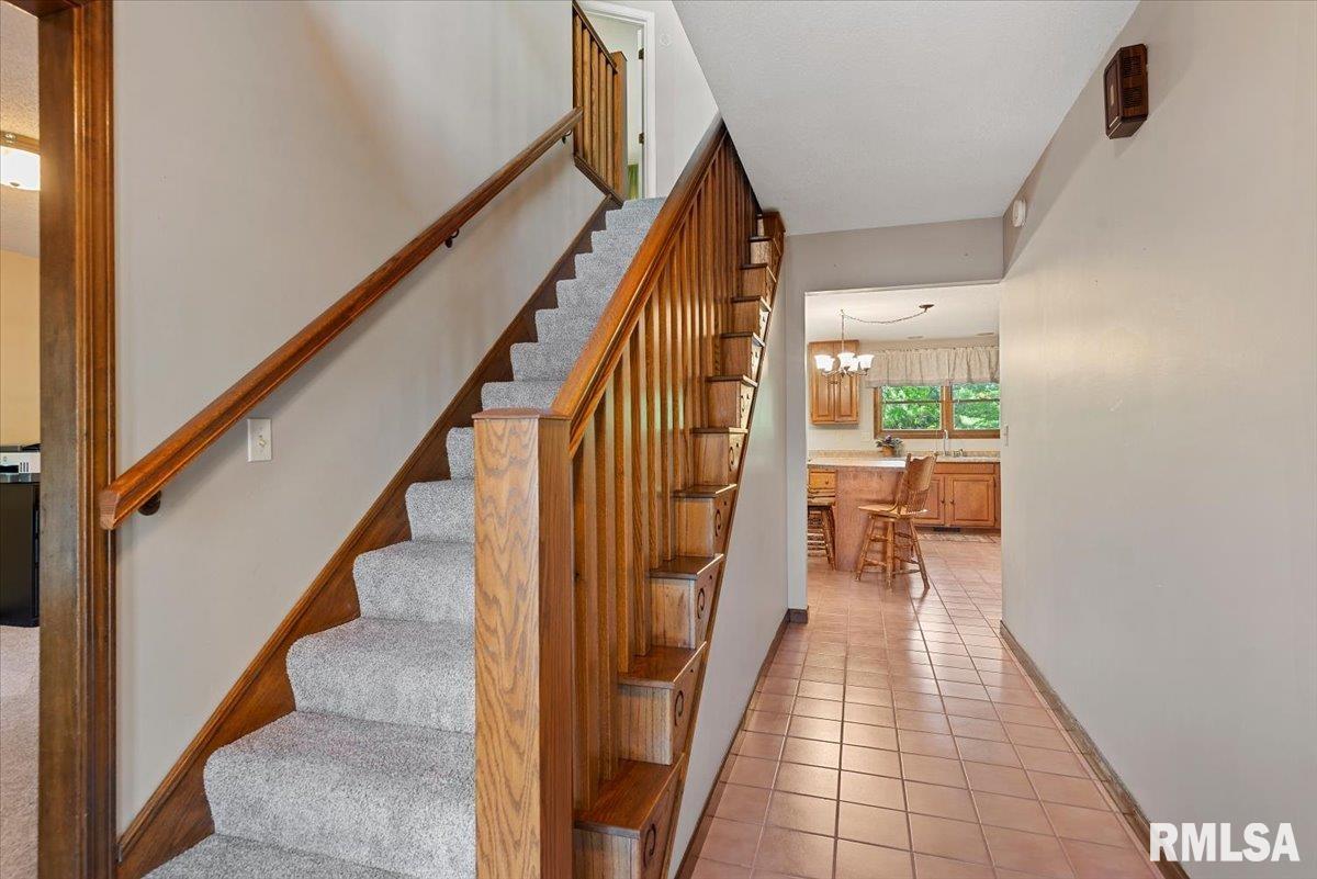 5 Taft Drive Rochester, IL 62563 - Photo 4 of 49 Gallery Image 4