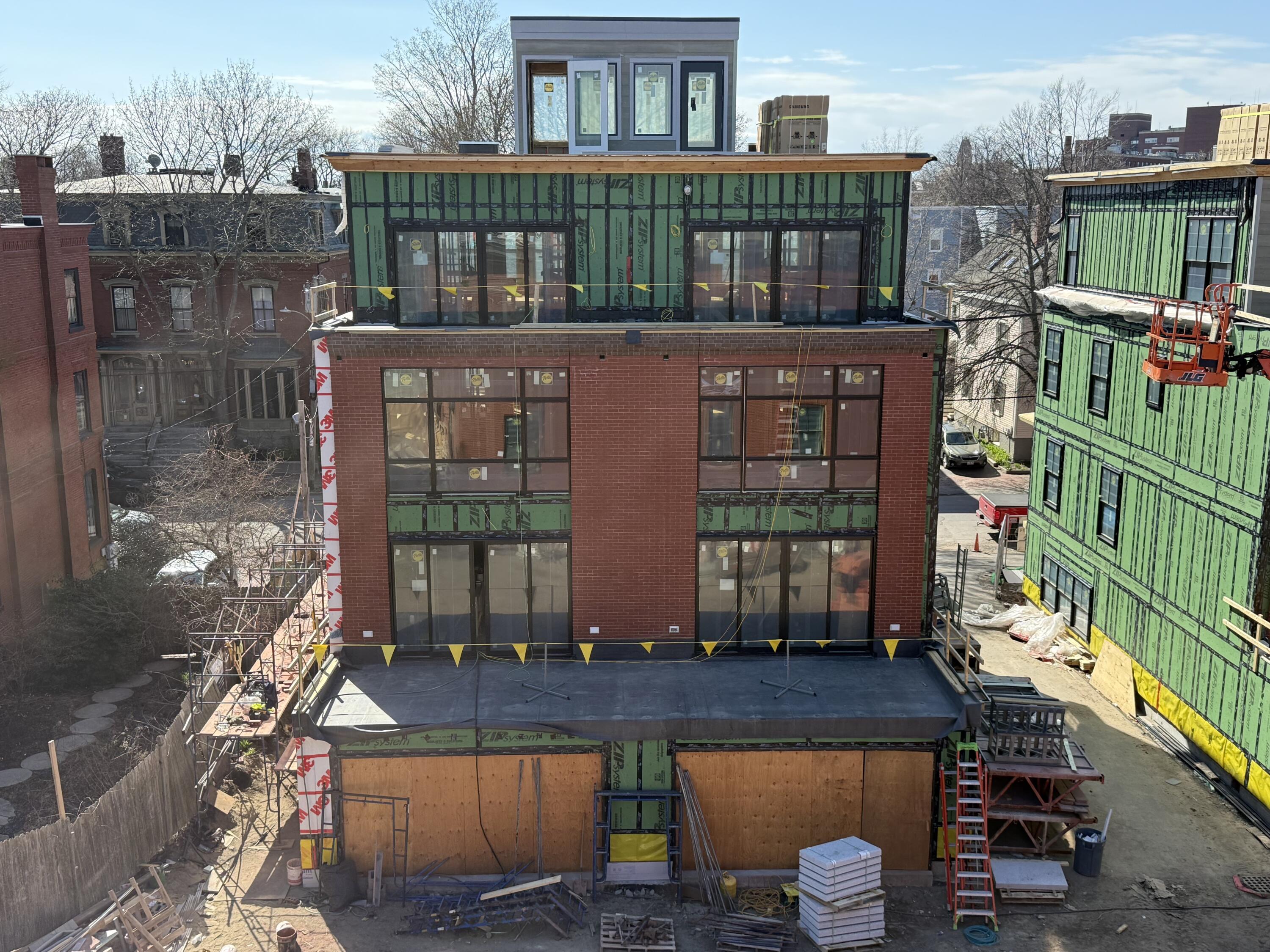 51 Carleton Street, Unit B Portland, ME 04102 - Photo 4 of 11 IMG_2639