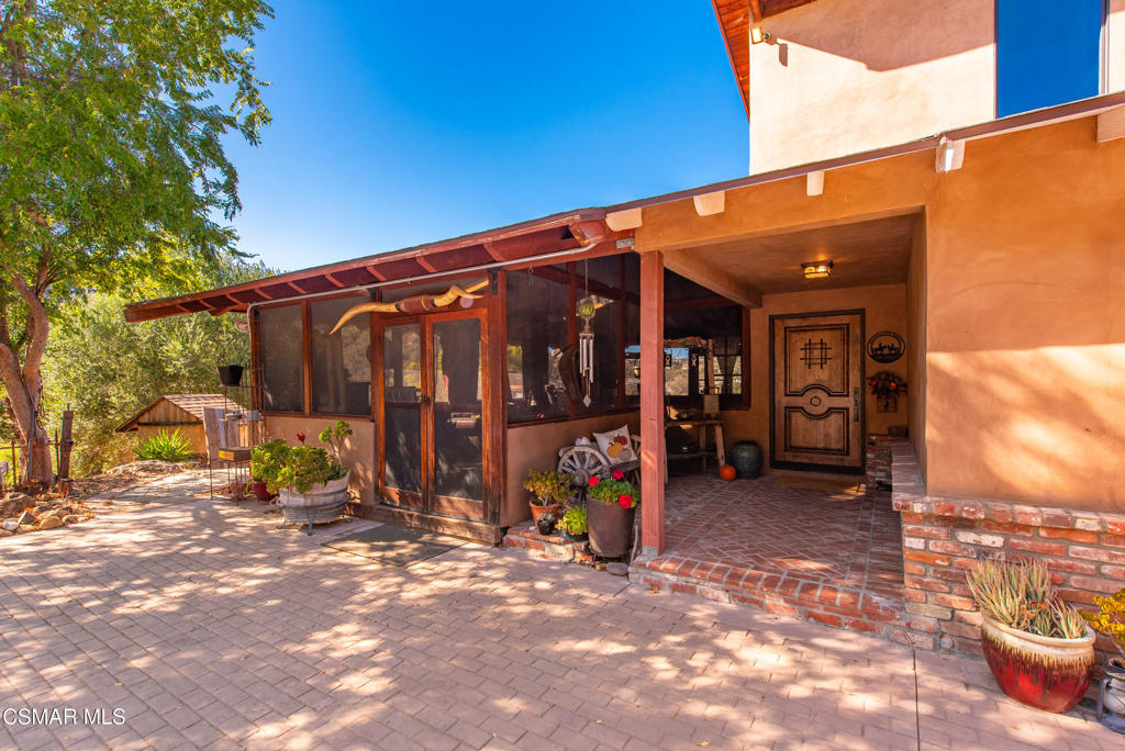 356 East Carlisle Road Thousand Oaks, CA 91361 - Photo 13 of 74