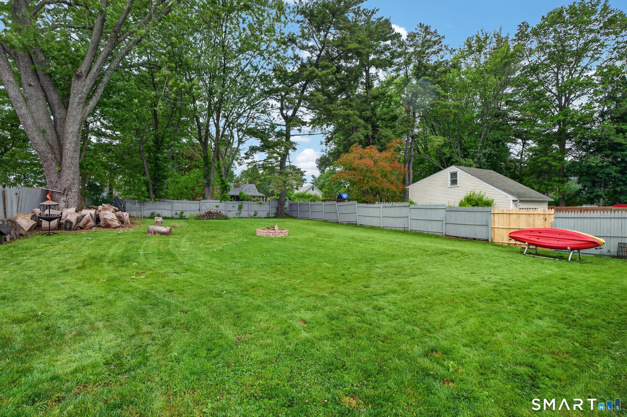 33 Sinclair Street Windsor, CT 06095 - Photo 23 of 27