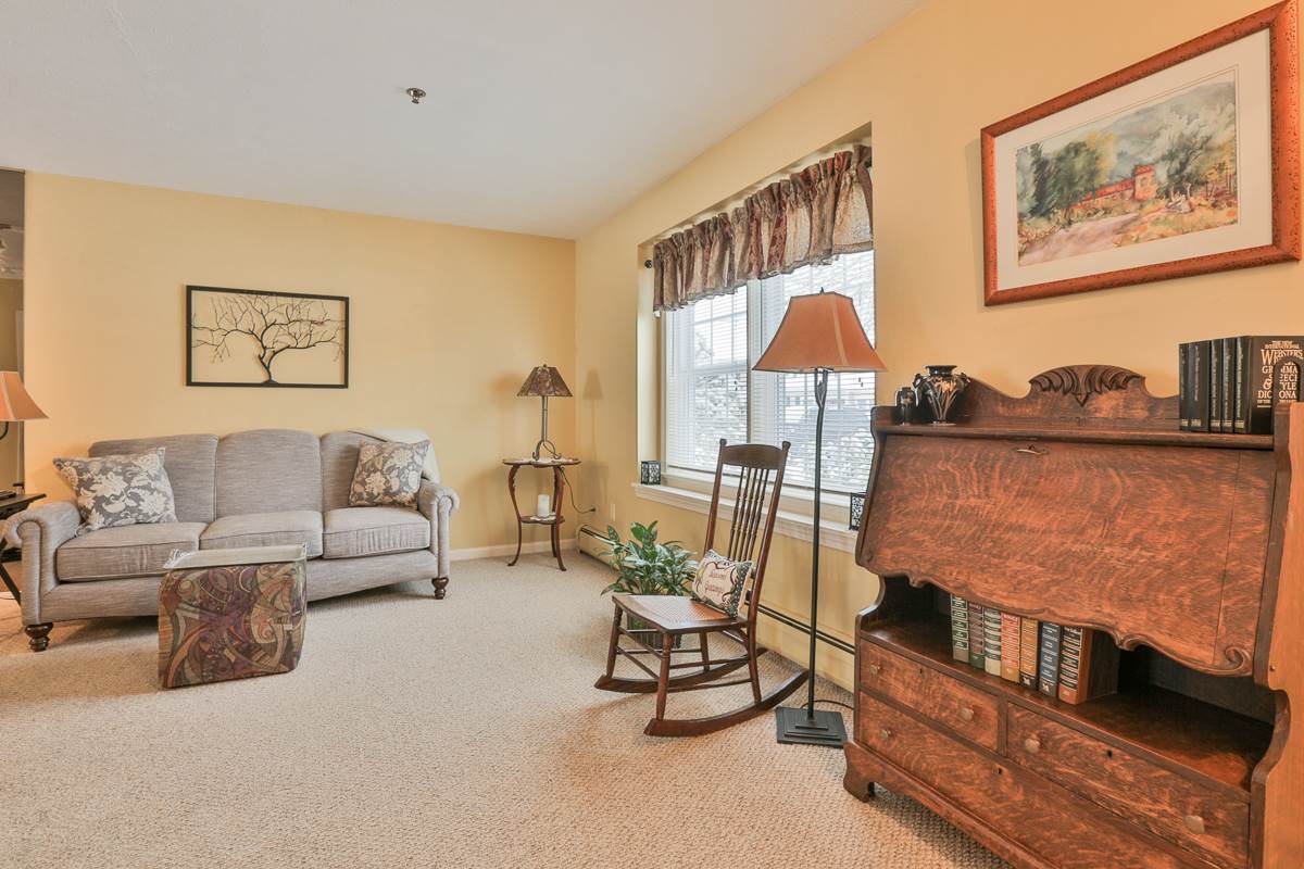 43 Riviera Road Hudson, NH 03051 - Photo 5 of 25